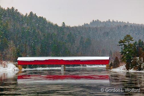 Wakefield Covered Bridge_12417.jpg - Photographed near Wakefield, Quebec, Canada.